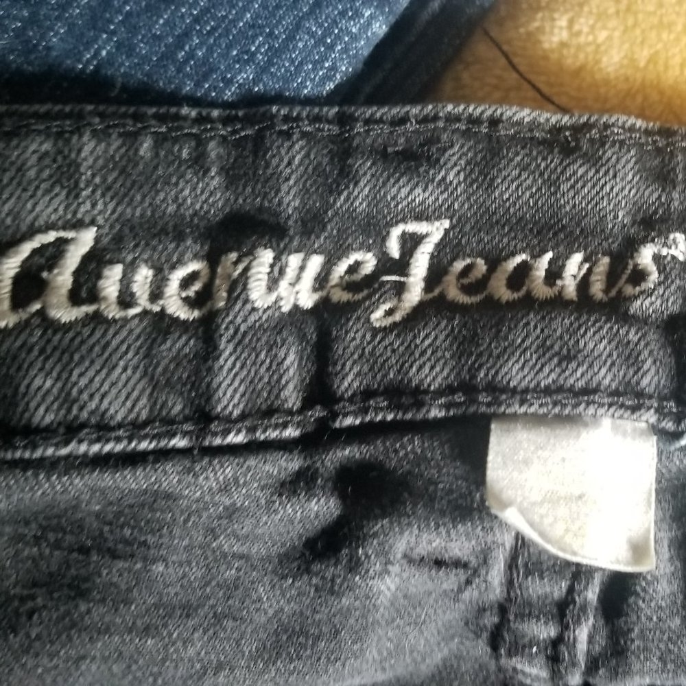 Avenue Black Jeans size 24.